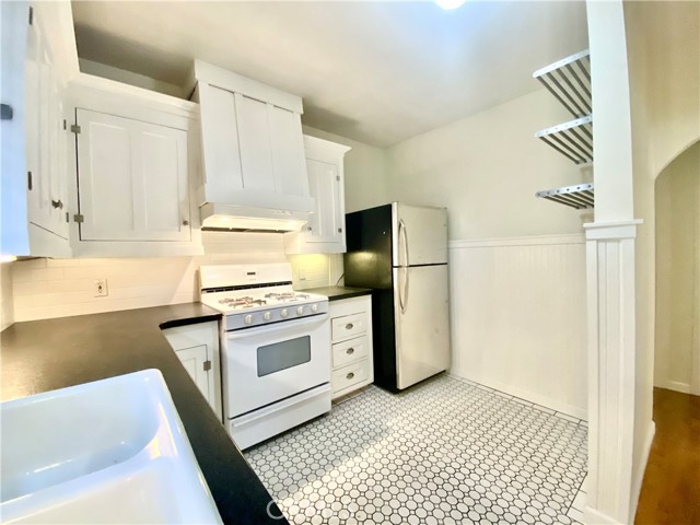 Detail Gallery Image 14 of 31 For 2433 Castro Way, Sacramento,  CA 95818 - 2 Beds | 2 Baths