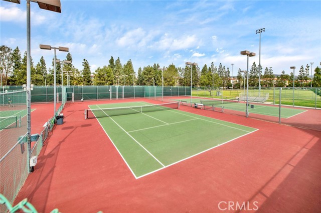 2346 Tryall, Tustin CA: https://media.crmls.org/medias/9125c7c2-70ef-4c0c-b036-ec9acd33e113.jpg