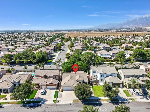 Detail Gallery Image 5 of 7 For 6968 Plumrose St, Fontana,  CA 92336 - 4 Beds | 2 Baths