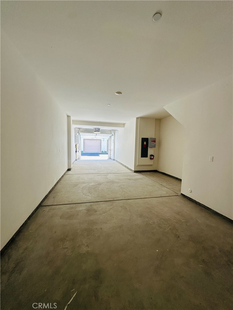https://media.crmls.org/medias/9126b500-0244-4134-9671-8aff6feafdde.jpg?preset=X-Large
