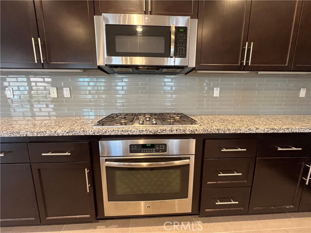 Detail Gallery Image 13 of 57 For 24464 Periwinkle, Lake Elsinore,  CA 92532 - 5 Beds | 3 Baths