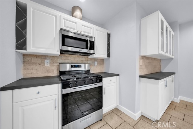 Detail Gallery Image 9 of 17 For 239 1/2 Coronado Ave, Long Beach,  CA 90803 - 1 Beds | 1 Baths