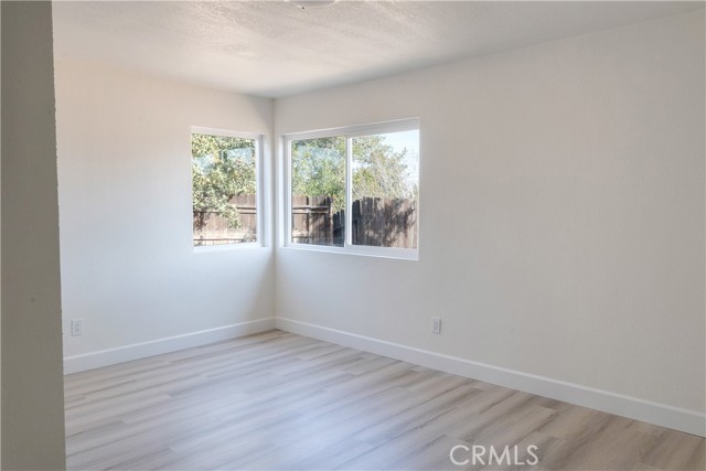 Detail Gallery Image 13 of 22 For 17820 Sycamore St, Hesperia,  CA 92345 - 4 Beds | 5 Baths