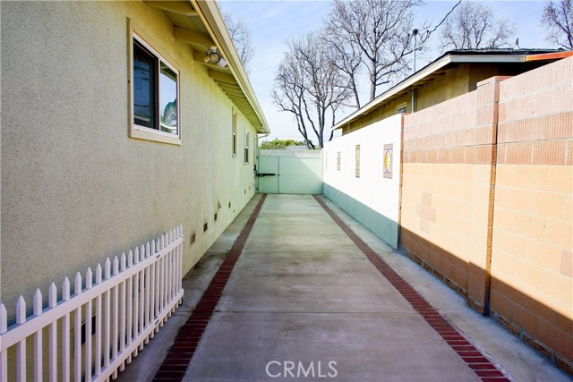 Detail Gallery Image 54 of 65 For 2019 Valencia, Santa Ana,  CA 92706 - 4 Beds | 2 Baths