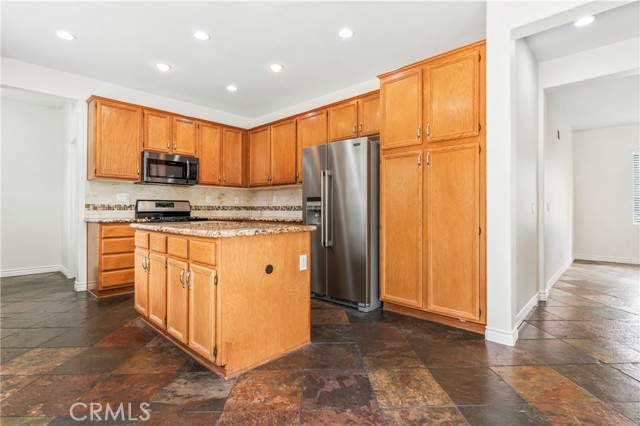 33545 Nandina, Murrieta CA: https://media.crmls.org/medias/912d3bc8-776d-48b9-bcb3-16336dc2b18d.jpg