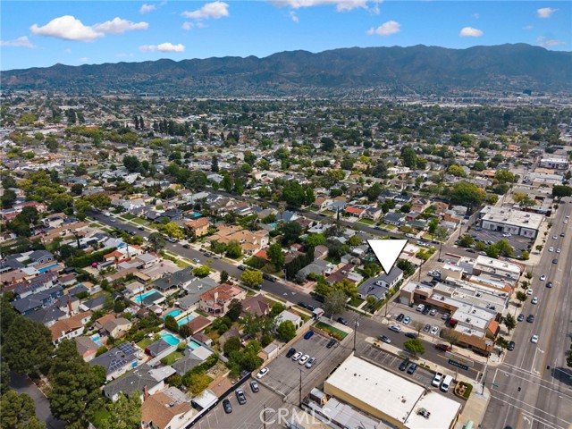 914 N Catalina Street, Burbank CA: https://media.crmls.org/medias/912da59b-9f52-4dc3-ad4e-f25bcd97ddf4.jpg