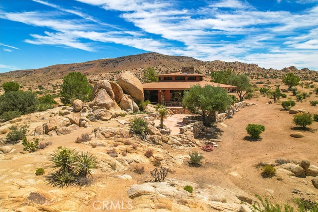 Detail Gallery Image 11 of 75 For 55290 Flying Tigers Road Rd, Pioneertown,  CA 92268 - 4 Beds | 3 Baths