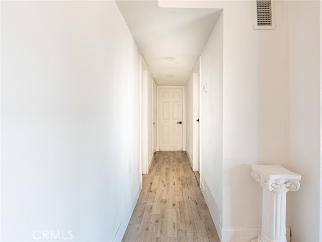 649 W w ramona Drive, Rialto CA: https://media.crmls.org/medias/912e193a-1867-48a8-89bd-3642973949ee.jpg