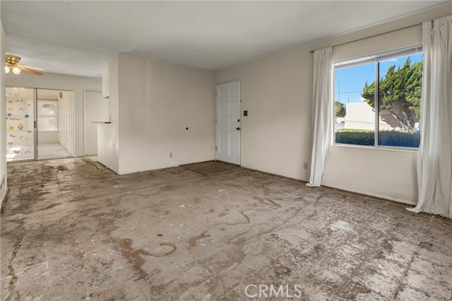 Detail Gallery Image 7 of 42 For 9452 Litchfield, Huntington Beach,  CA 92646 - 2 Beds | 1 Baths