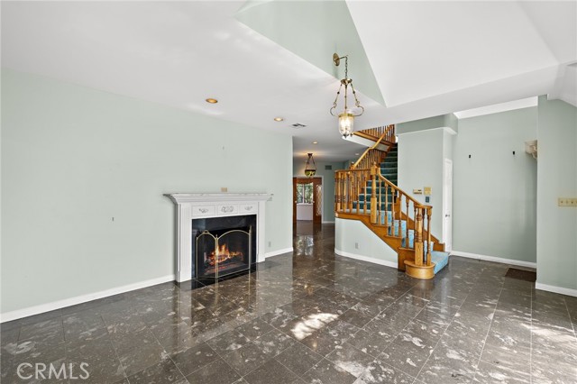 Detail Gallery Image 6 of 49 For 8001 Alverstone Ave, Los Angeles,  CA 90045 - 3 Beds | 4 Baths