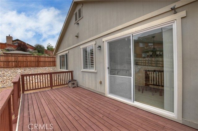 218 Crimson Circle, Big Bear City CA: https://media.crmls.org/medias/912f3b2f-b5ef-4bac-a307-7fb1ff2c572e.jpg