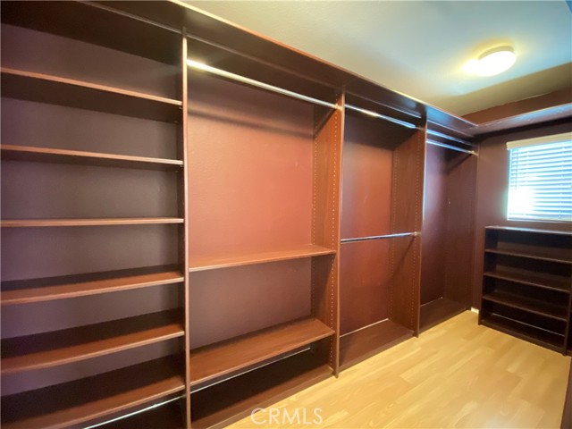 Image 14 of 21 For 15605 Lasselle Street 6