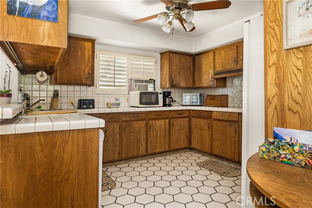 Detail Gallery Image 18 of 37 For 13382 Mount Hood Dr, North Tustin,  CA 92705 - 4 Beds | 3 Baths