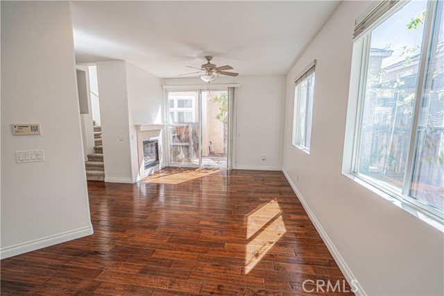 Detail Gallery Image 5 of 32 For 24743 Montevista, Valencia,  CA 91354 - 3 Beds | 3 Baths