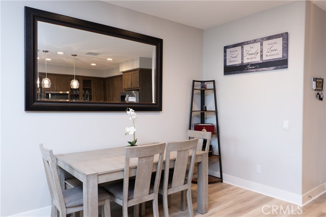 Detail Gallery Image 8 of 36 For 4260 Powell Way #115,  Corona,  CA 92883 - 3 Beds | 2/1 Baths