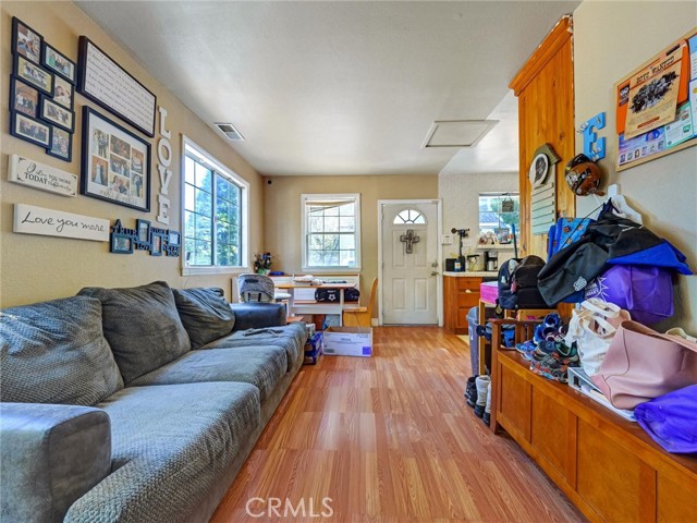 Detail Gallery Image 13 of 19 For 22235 Forest, Cedarpines Park,  CA 92322 - 1 Beds | 1 Baths