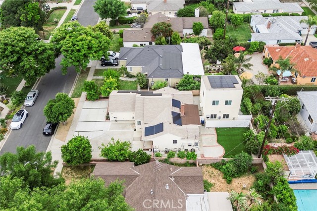 Detail Gallery Image 8 of 12 For 8957 Amigo Ave, Northridge,  CA 91324 - 6 Beds | 5 Baths