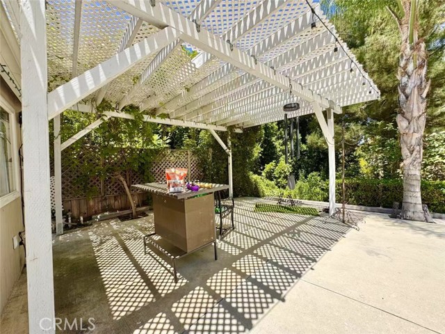 Image 17 of 23 For 21315 Pinehill Lane