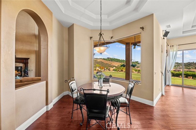 37654 Calle De Lobo, Murrieta CA: https://media.crmls.org/medias/9131fbc1-ff45-4204-9506-64efd75098b5.jpg