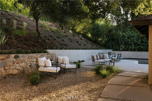 17930 Karen Drive, Encino CA: https://media.crmls.org/medias/9132789f-e91e-41e4-bb61-8f37e2e61527.jpg