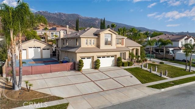 Detail Gallery Image 2 of 73 For 13581 Canyon Crest Rd, Yucaipa,  CA 92399 - 6 Beds | 4 Baths