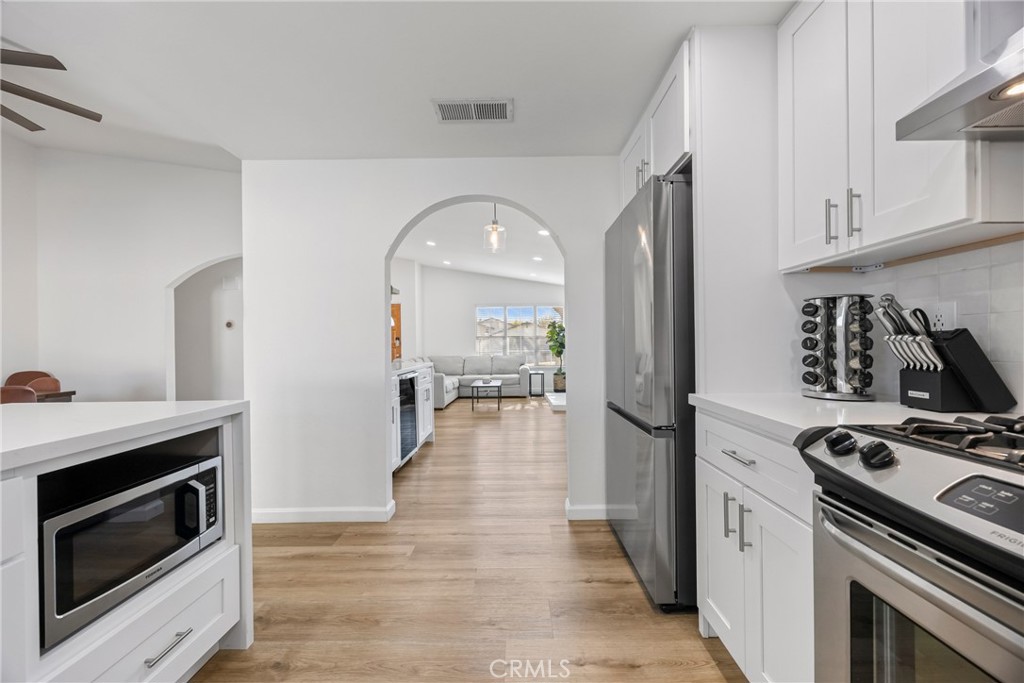 MLS #OC25274210 image #22