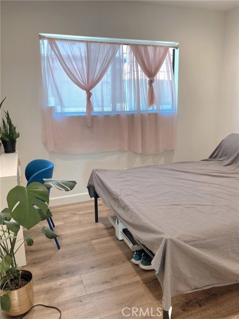 425 E Graves Avenue, Monterey Park CA: https://media.crmls.org/medias/9134c70d-3091-4e85-9a45-da0a46c996cd.jpg