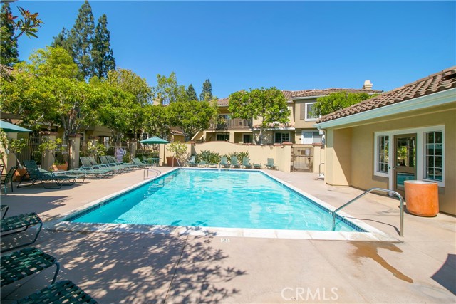 Detail Gallery Image 15 of 17 For 172 Gallery Way, Tustin,  CA 92782 - 2 Beds | 2/1 Baths