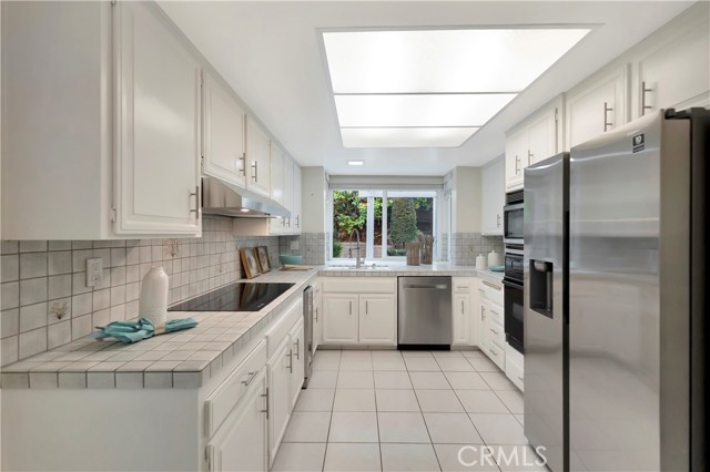 Detail Gallery Image 17 of 45 For 25511 Alisal Ave, Laguna Hills,  CA 92653 - 4 Beds | 2/1 Baths