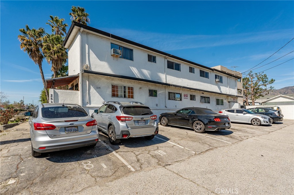 252 W Elm AvenueBurbank img 16