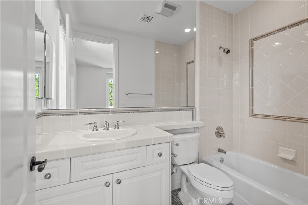 MLS #SR25272146 image #18