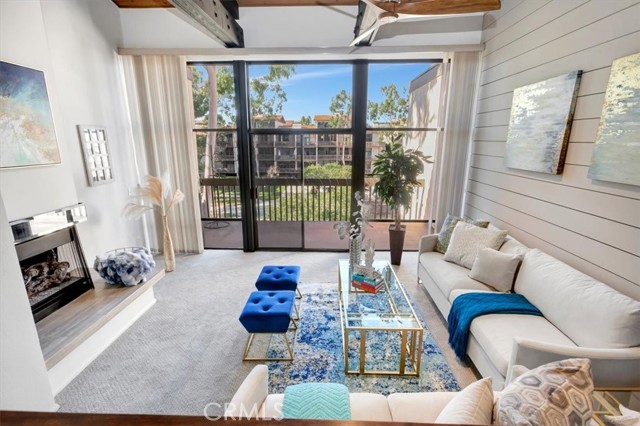 Detail Gallery Image 3 of 27 For 8317 Marina Pacifica, Long Beach,  CA 90803 - 2 Beds | 3 Baths