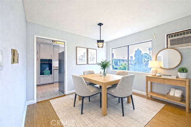 Detail Gallery Image 3 of 28 For 1436 S Bedford St #5,  Los Angeles,  CA 90035 - 3 Beds | 2 Baths