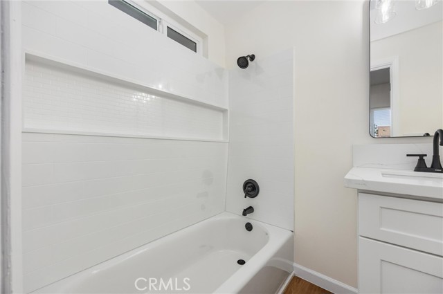 326 Water Street, Bakersfield CA: https://media.crmls.org/medias/9137f33e-dc97-4347-af0f-69cf47f1bae6.jpg