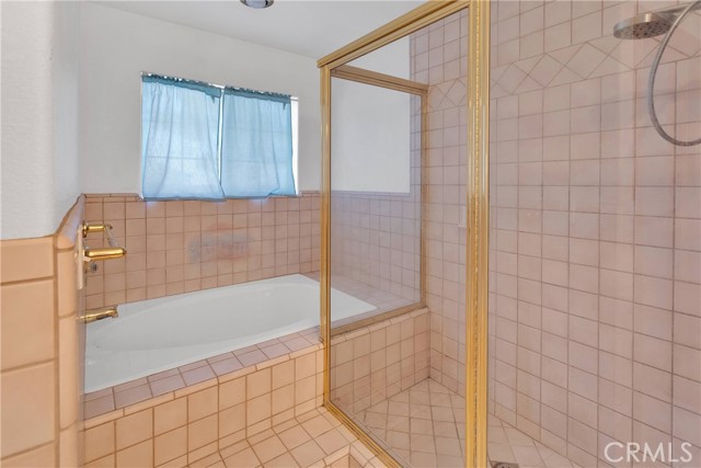 8381 White Road, Phelan CA: https://media.crmls.org/medias/9138485d-9f91-4b62-8e11-d7e4995d17e4.jpg