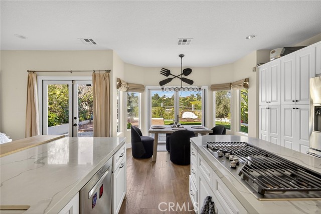 Detail Gallery Image 10 of 31 For 24201 Rue De Cezanne, Laguna Niguel,  CA 92677 - 4 Beds | 3/1 Baths