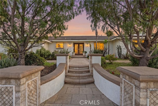 1110 E Meats Ave, Orange CA: https://media.crmls.org/medias/9138ec59-a83d-4f52-9237-eed1040b1e74.jpg