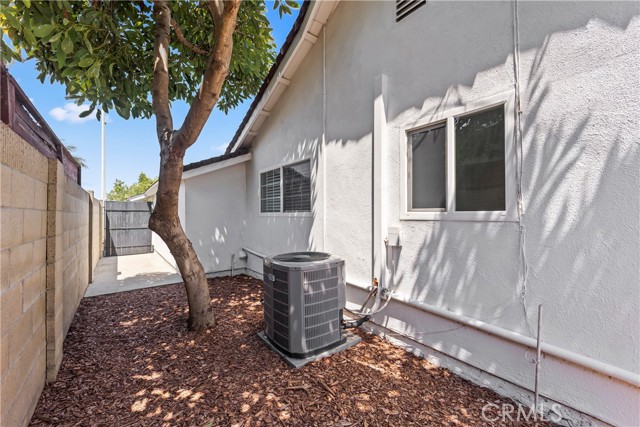 4922 Scenario Drive Drive, Huntington Beach CA: https://media.crmls.org/medias/9139dd72-38d2-4f9b-80de-16324b08eaf1.jpg