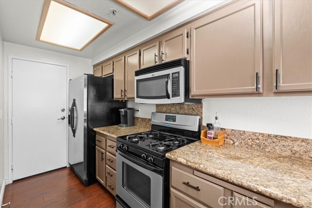 Detail Gallery Image 12 of 37 For 11526 Promenade Dr, Santa Fe Springs,  CA 90670 - 3 Beds | 2/1 Baths