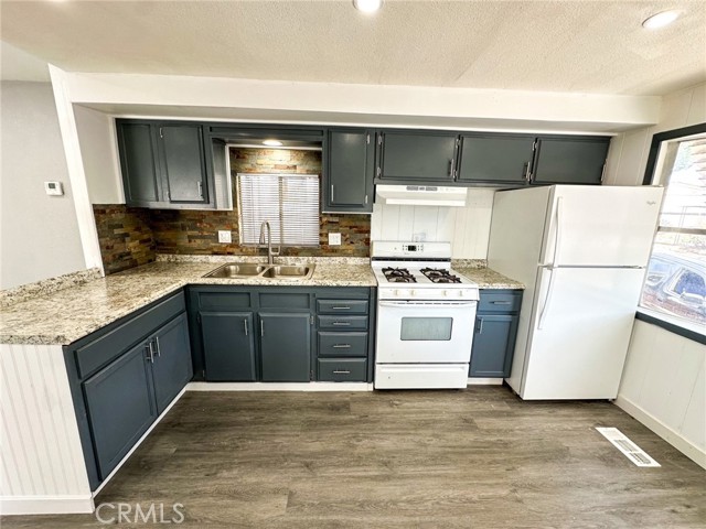 Detail Gallery Image 4 of 26 For 2451 Soledad Canyon Rd #10,  Acton,  CA 93510 - 2 Beds | 1/1 Baths