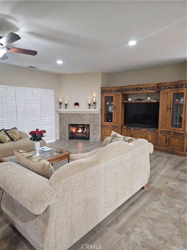 MLS #CV25188129 image #15