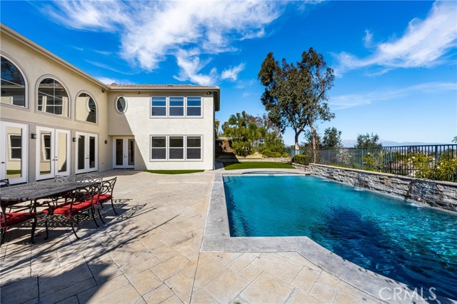 Detail Gallery Image 39 of 44 For 1030 S Summer Breeze Ln, Anaheim Hills,  CA 92808 - 5 Beds | 4/1 Baths