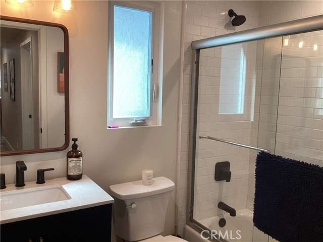 Detail Gallery Image 16 of 21 For 233 Almon Dr, Thousand Oaks,  CA 91362 - 3 Beds | 2 Baths