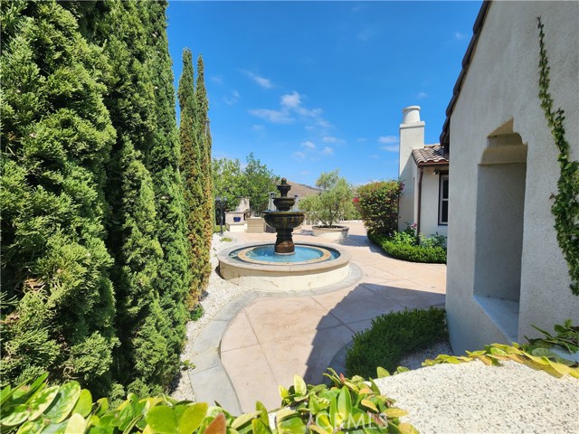 1 David Street, Ladera Ranch CA: https://media.crmls.org/medias/913d2a3d-2213-4032-a2ca-110a50f248a8.jpg
