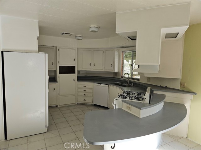 Detail Gallery Image 3 of 17 For 16705 Aleutian Dr, –,  CA 93222 - 2 Beds | 2 Baths