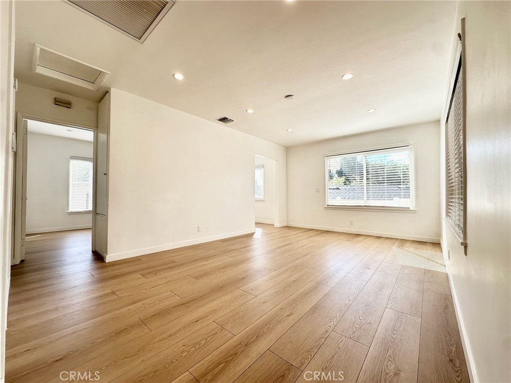 MLS #SR25276801 image #5