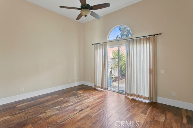 27 Genoa, Laguna Niguel CA: https://media.crmls.org/medias/913dbcb2-efab-4324-a553-b081d044fde2.jpg