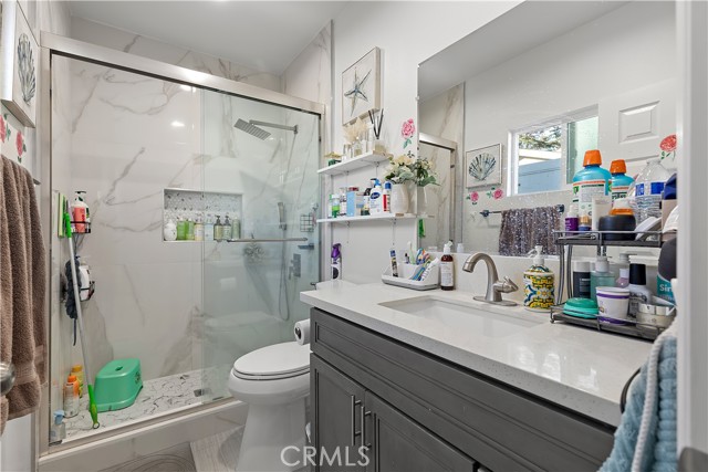 Detail Gallery Image 12 of 34 For 12231 Bluebell, Garden Grove,  CA 92840 - 5 Beds | 3 Baths