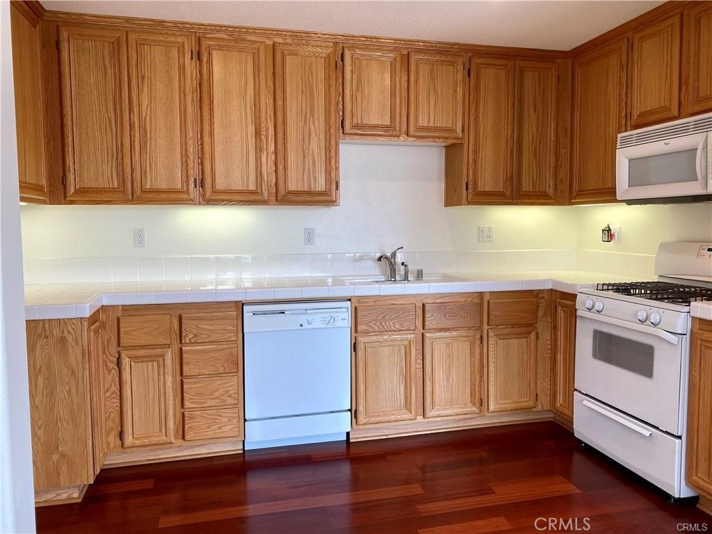 913e7082 7b7b 40a2 B0de F9668d4c79cb