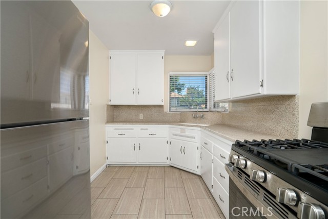 Detail Gallery Image 7 of 35 For 5918 S Fairfax Ave, Los Angeles,  CA 90056 - 4 Beds | 2 Baths